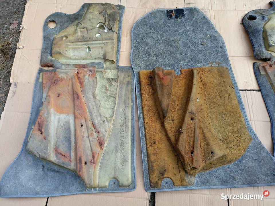Mercedes W124 dywan wykładzina podłogowa dywanik
