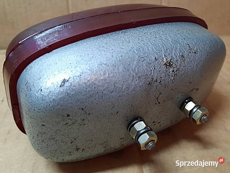 Lampa tylna czerwona metalowa obudowa do klasyka