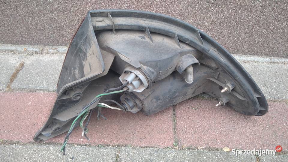 Mazda 323f lampa tylna lewa Lewe lubuskie Stare Kurowo