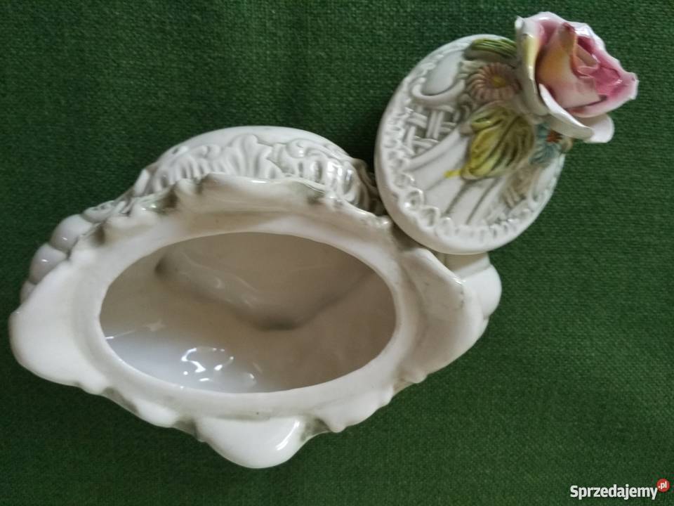 Piękna bomboniera Ropa