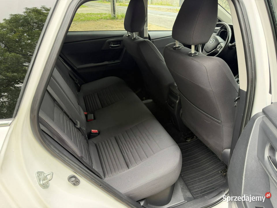Toyota Auris 18 HSD 136 Serwisowany Kamera Ładny Auris Otwock Mały