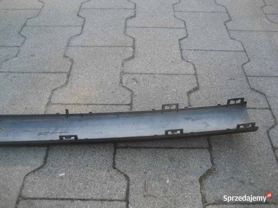 bmw 3 e30 listwa zderzaka tył 51121945926 0f Zderzaki Rakoniewice sprzedam