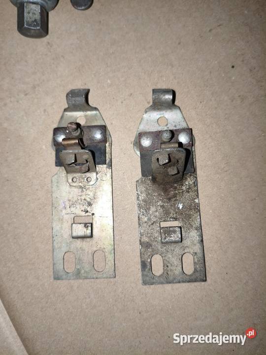 Oryginalna podstawa tylnej lampki K750 M72 Leszno sprzedam