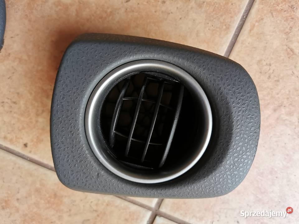 toyota Yaris 3 III listwa ozdobna kratki wloty osobowe Międzychód sprzedam