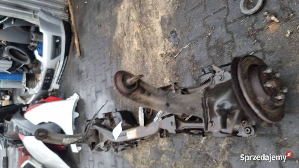 BELKA SANKI TYŁ FORD FOCUS Lipno