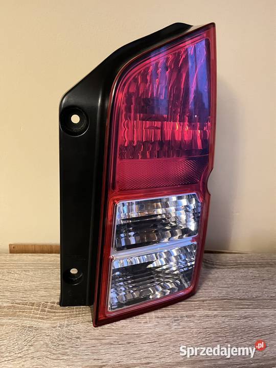 NISSAN PATHFINDER R51 LIFT LAMPA LEWA TYLNA Katowice