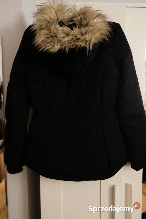 czarna kurtka pikowana HM xxs 32 kaptur ściagacz Toruń