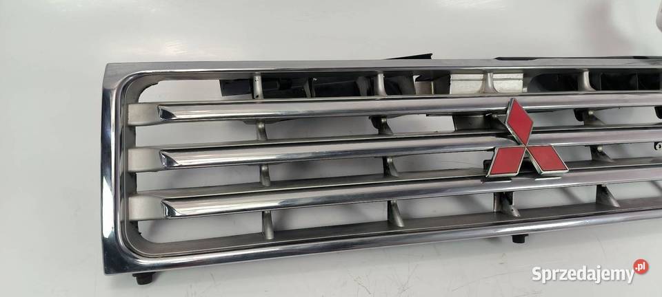 GRILL ATRAPA MITSHUBISHI PAJERO MB645720 Lipno
