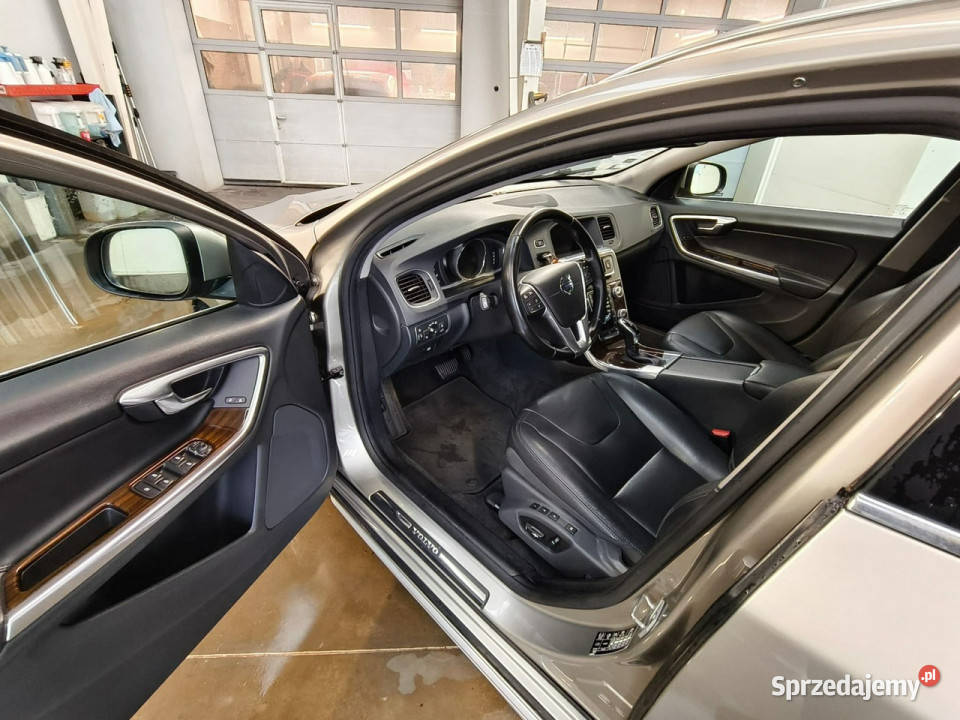 Volvo V60 20 diesel 150 automat skóra xenon V60 Kęty sprzedam