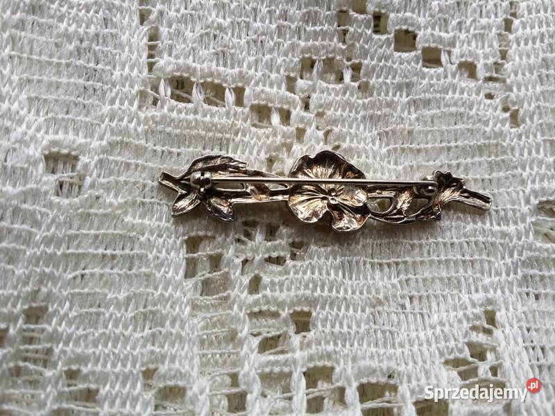 Stara angielska broszka metalowy kwiatek Ochojno