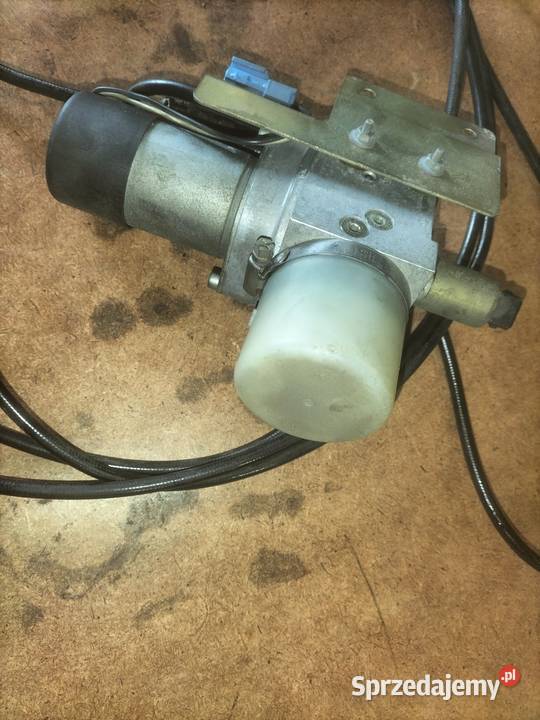 Siłownik tylnej hydroklapy BMW E65 E66 Poręba