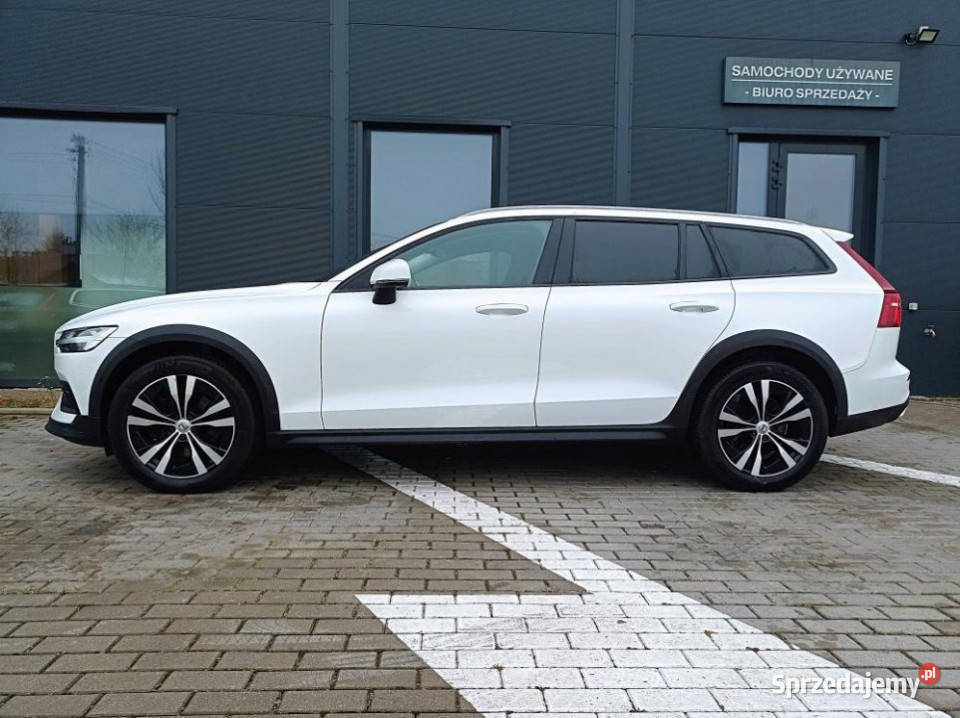 Volvo V60 Cross Country 2022r FV23 Full LED 197KM Kraków