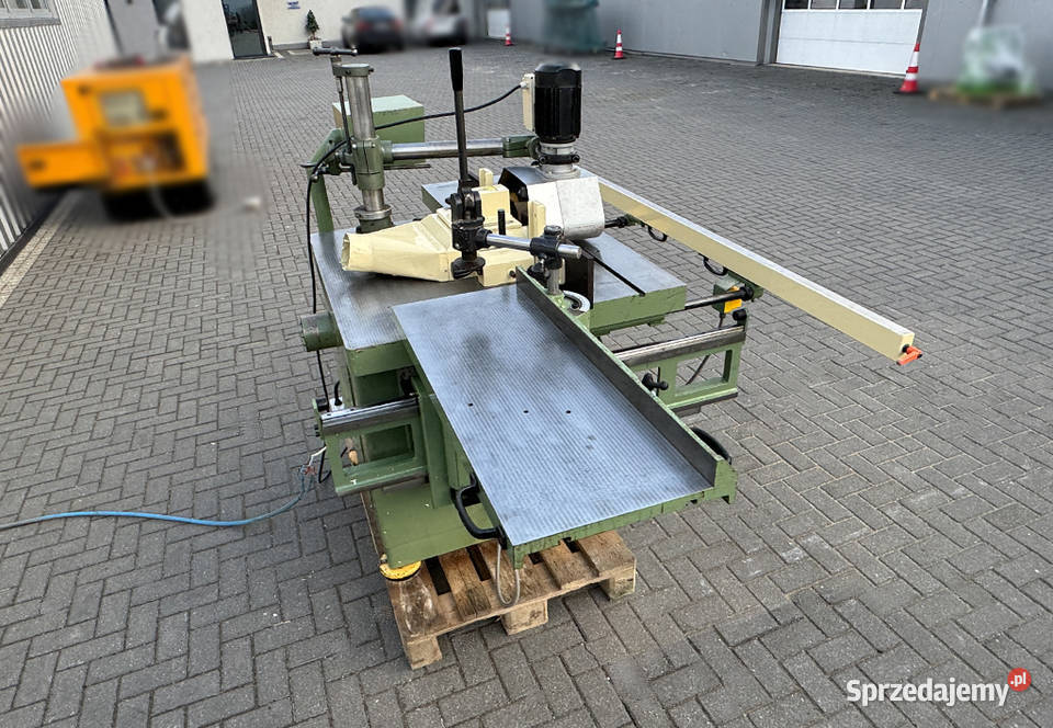 Frezarka dolnowrzecionowa GOMAD FD2 z wózkiem Sierakowska Huta