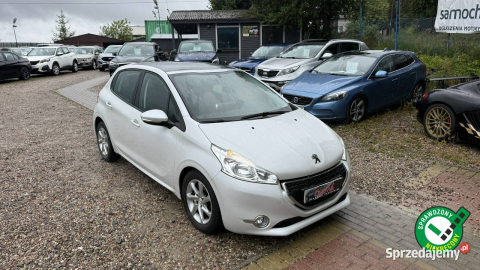 Peugeot 208 12 vti 82 panorama klima Navi tablet immobilizer 208 Gdańsk