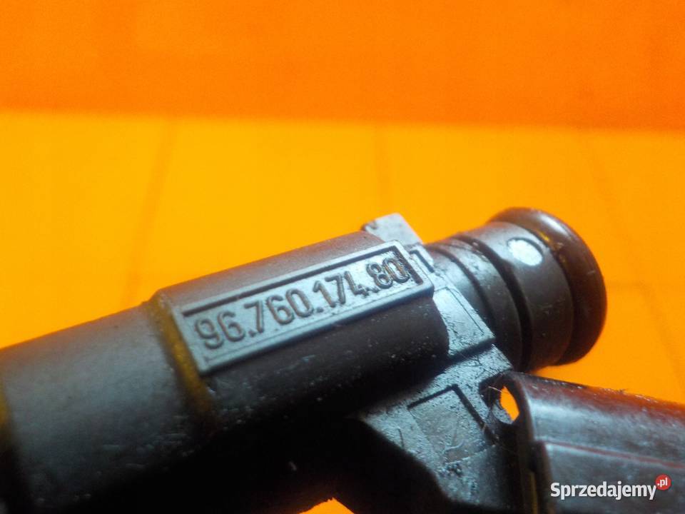 PEUGEOT 208 C3 DS30 12 VTI 14r 82 HMZ wtrysk Wtryskiwacze Suków