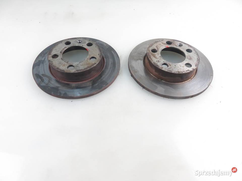 TARCZA HAMULCOWA TYŁ VW GOLF IV 1J1 16 AKL