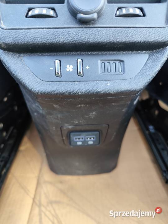Kompletny środek Peugot 5008 II Tapicerki samochodowe Babimost