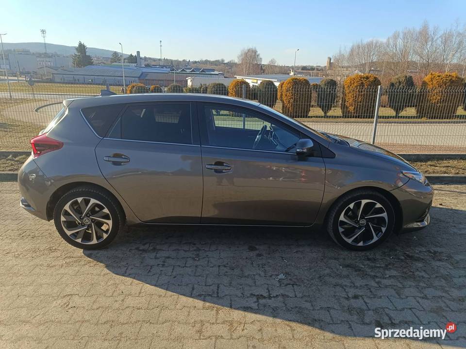 Toyota Auris II Hatchback 5d Facelifting 12 D4T aluminiowe felgi