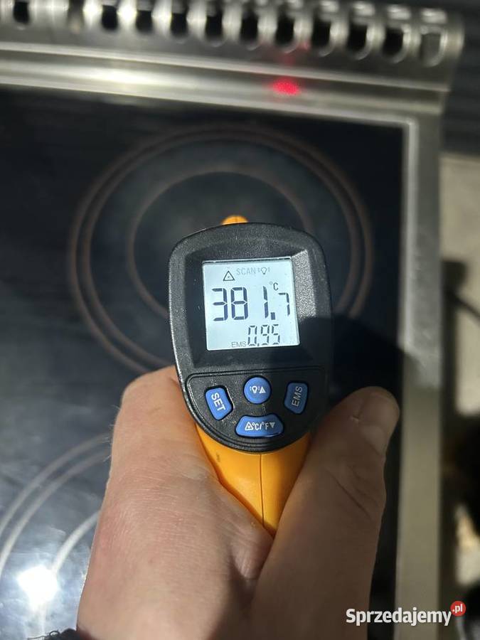 KUCHNIA KUCHENKA INDUKCYJNA SZYBKOGRZEJNA Z