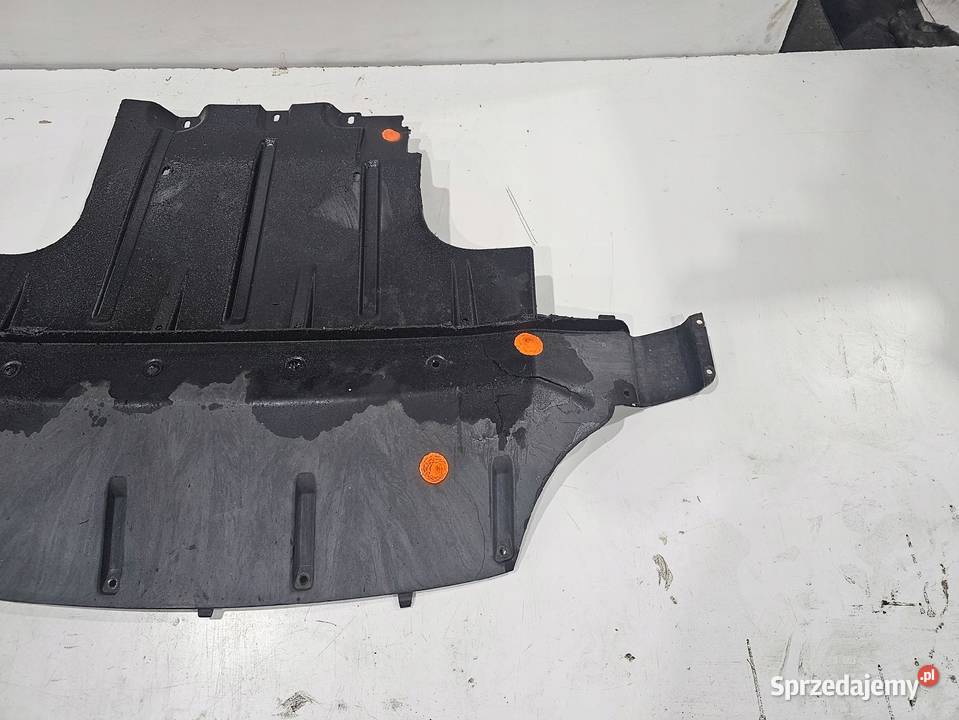 OSŁONA POD SILNIK PŁYTA AUDI Q7 4L 7L8825285 osobowe śląskie Przystajń