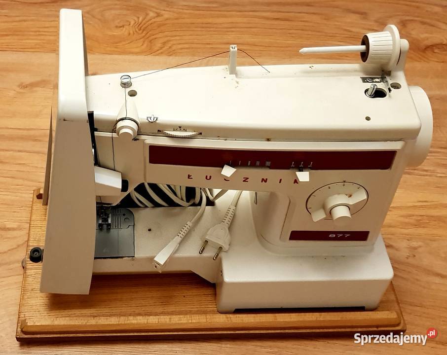 Maszyna do szycia Łucznik 877