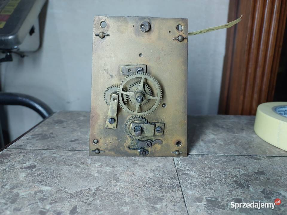 694 Mechanizm starego zegara ściennego chodzik