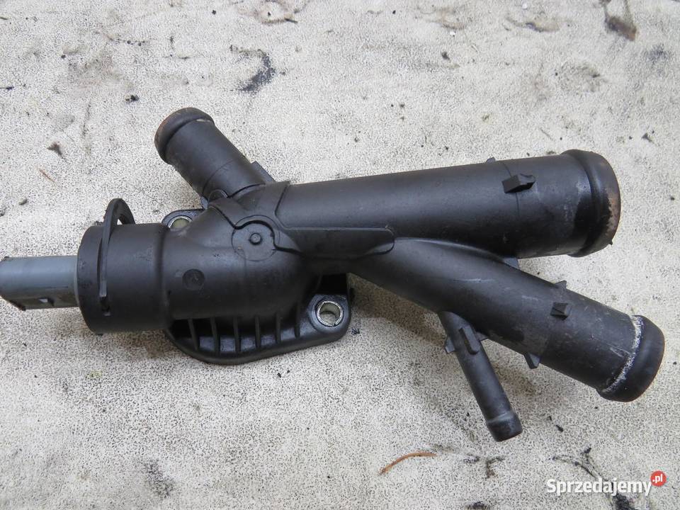 OBUDOWA TERMOSTATU 16TDI PASSAT B7 03L121131AA Części samochodowe