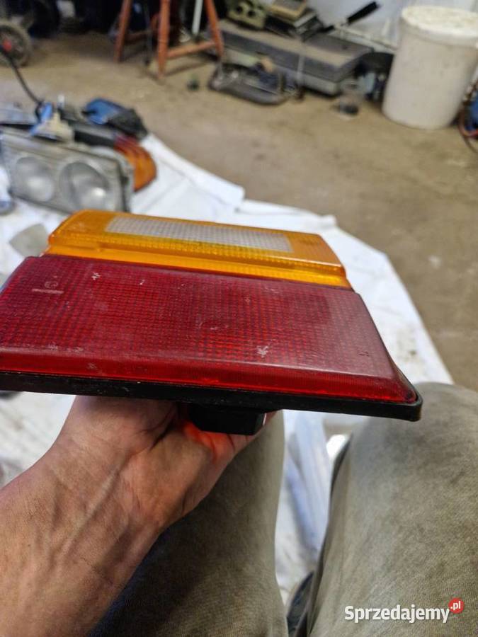 Audi 100c3 lampa tylna Legnica sprzedam