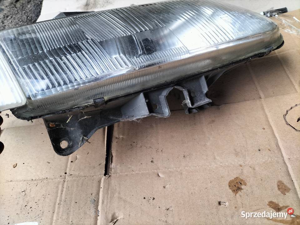 LAMPA PRZÓD PRZEDNIA PRAWA REFLEKTOR lubelskie