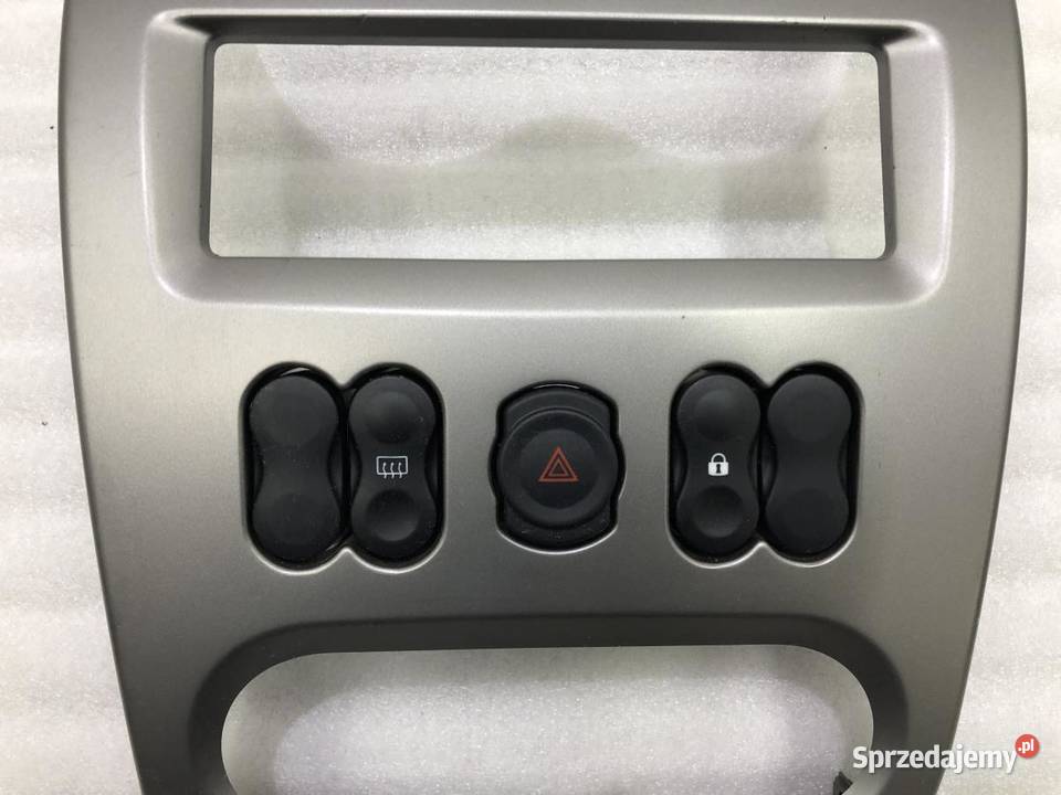 RAMKA KONSOLI DACIA SANDERO I 8200739438 Osłony i zaślepki wielkopolskie