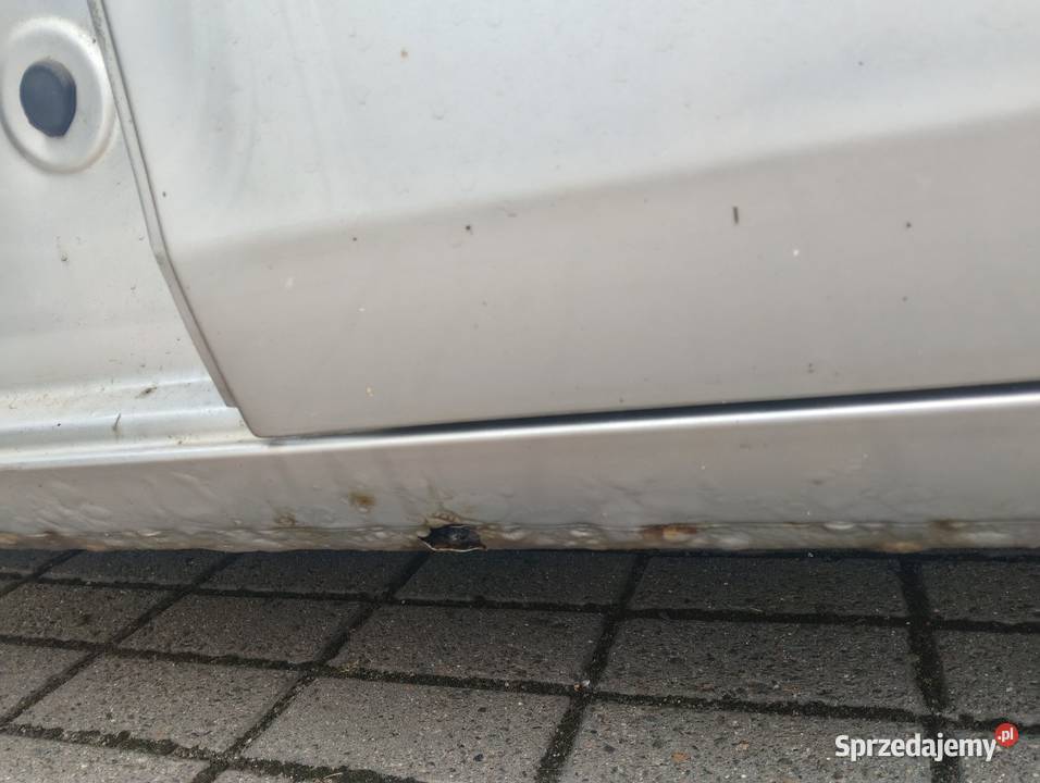 Fiat bravo 14 16 v 90 koni benzyna 193000 srebrny Tychy