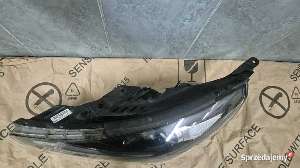 Hyundai i30 III 2017 oryginalna lampa przednia śląskie Bielsko-Biała