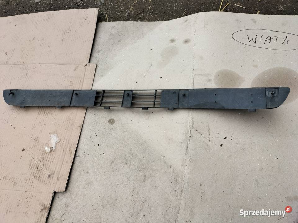 AUDI 80 B3 80B3 ŚRODKOWA KRATKA ZDERZAKA PRZÓD