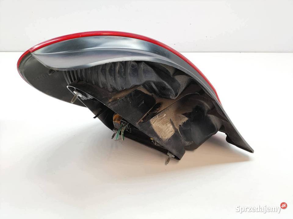 LAMPA TYŁ PRAWA E11 Toyota Corolla VIII 19952000