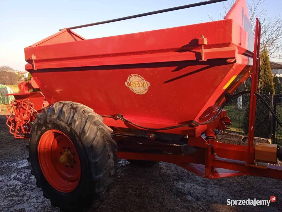 Bredal rozsiewacz wapna nawozu solidny sprawny Radomyśl Wielki