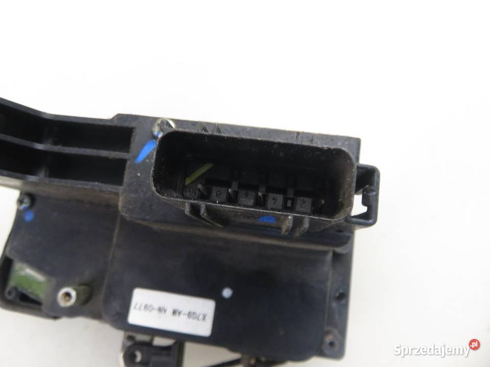 ZAMEK PRAWY PRZEDNI FORD FIESTA MK5 V