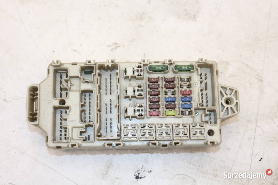 Mitsubishi Outlander V Skrzynka Bezpiecznik W Prochowice Sprzedajemy Pl