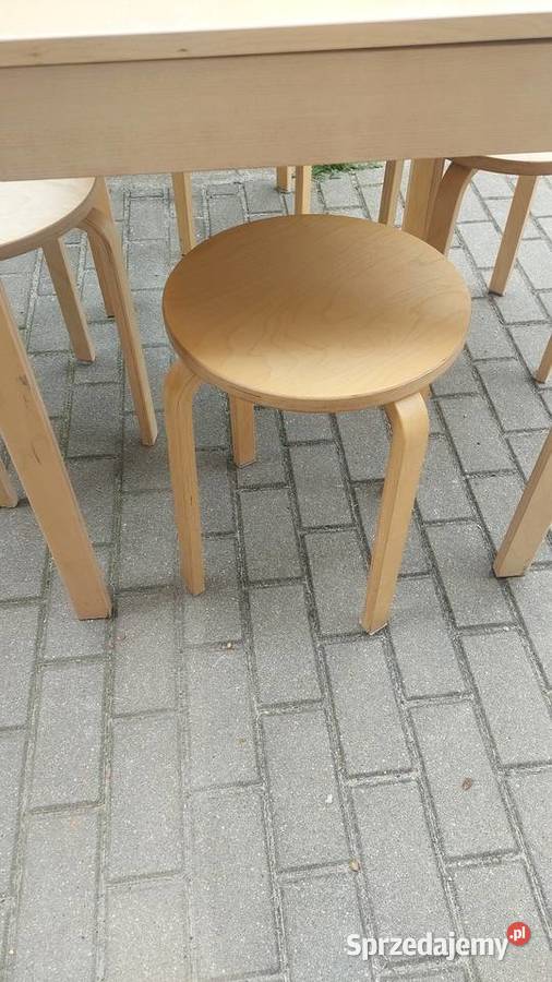 Stół Ikea Ekedalen plus taborety Ikea Frosta 75cm
