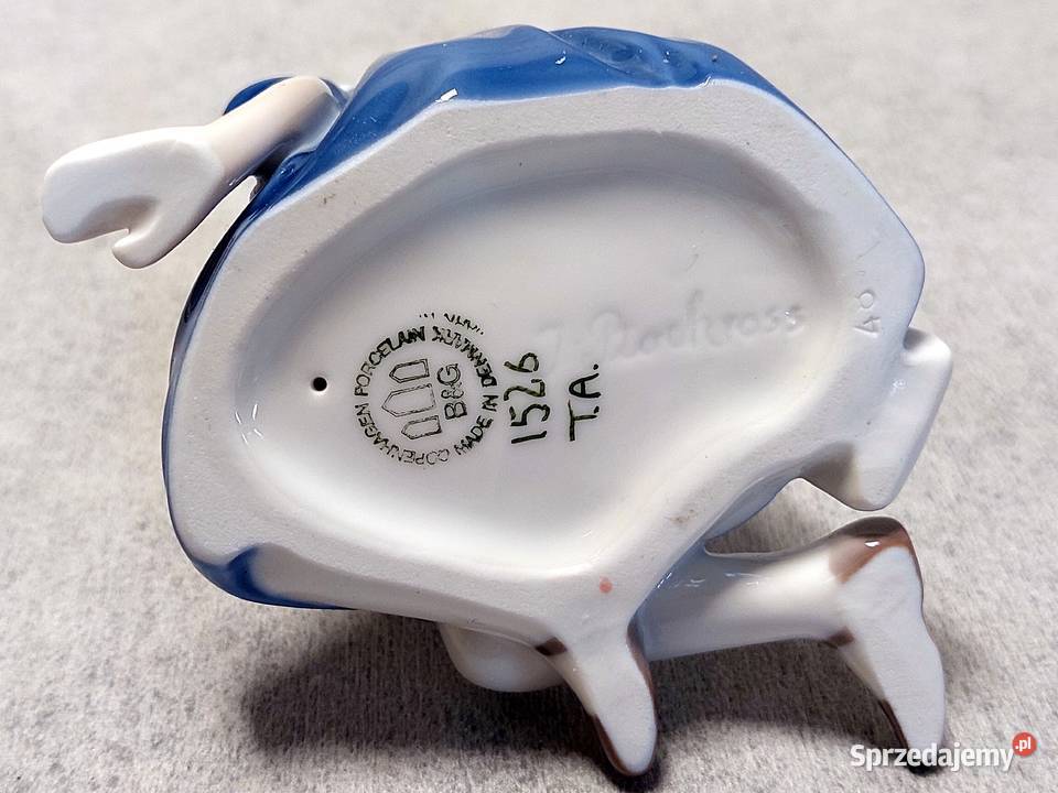 Figurka Royal Copenhagen 15 Dziewczynka z lalką Koszalin