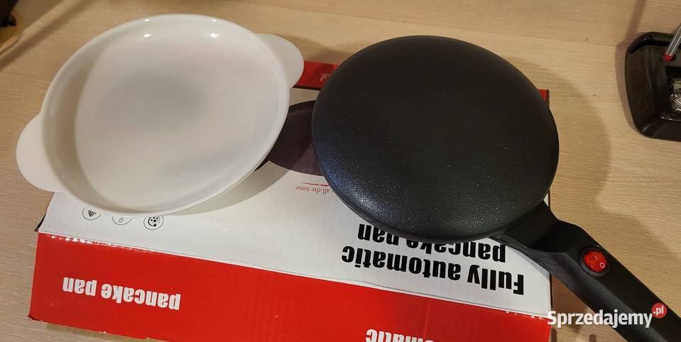 Elektryczna patelnia do naleśników Iłża