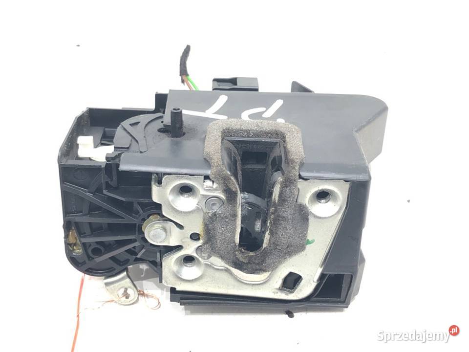 ZAMEK DRZWI PRAWY TYŁ DACIA DUSTER Hatchback podkarpackie