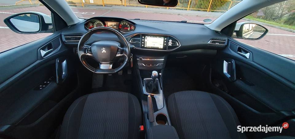 Peugeot 308 12 benzyna 130 Super Stan 4/5 Kańczuga