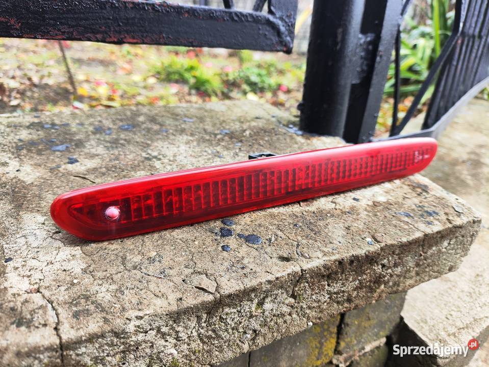 Trzecie światło STOP Fiat Grande Punto Wysyłka Części samochodowe śląskie Niegowonice