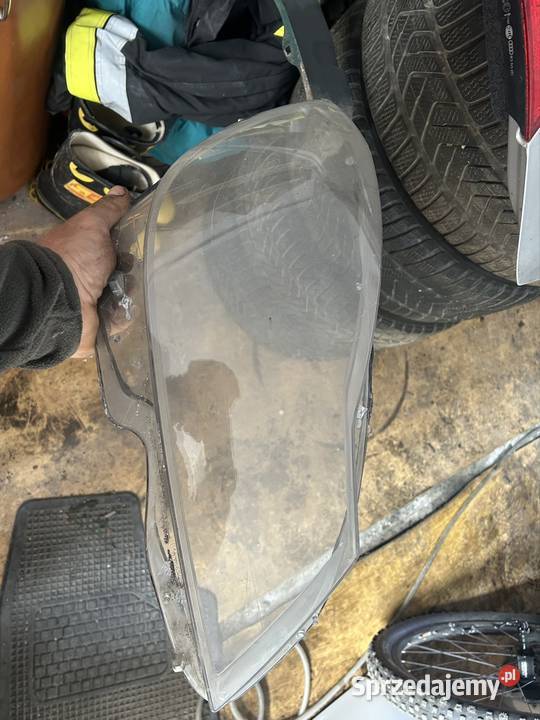 Obudowa klosz lampy reflektora Mercedes W204 lubelskie sprzedam