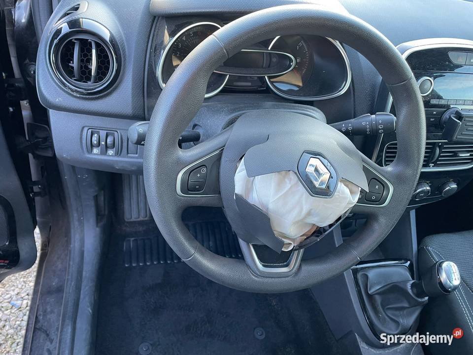 RENAULT Clio IV 09 TCe 75 Trend FF451 Kielce