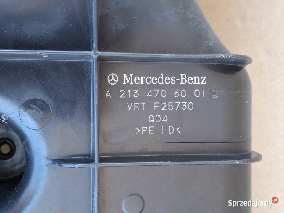 MERCEDES EKLASA W213 ZBIORNIK ADBLUE ADBLUE Bieleń