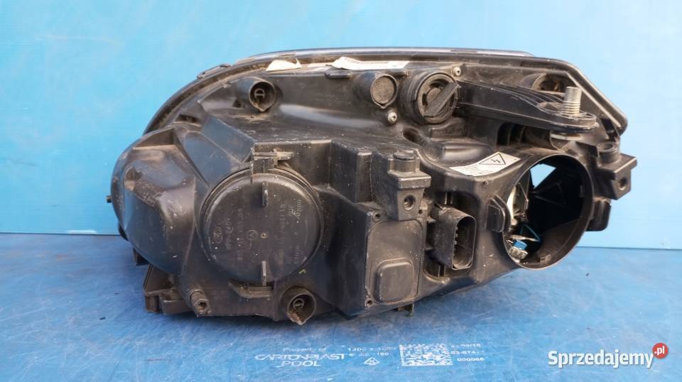 LAMPA PRAWY PRZÓD REFLEKTOR XENON EU MERCEDES Nowy Tomyśl