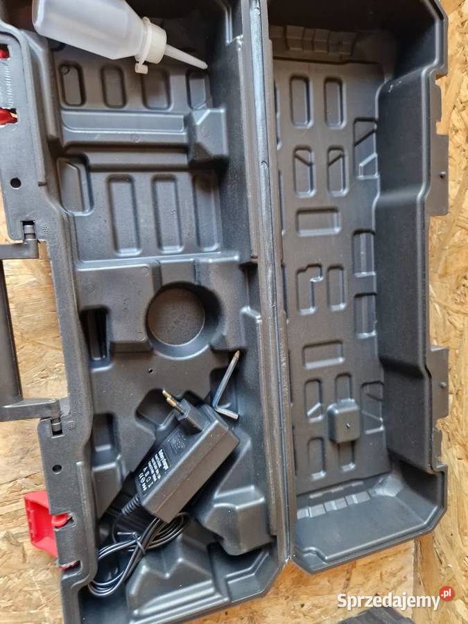 PIŁA ŁAŃCUCHOWA AKUMULATOROWA PILARKA 4CAL 2X Głogowa sprzedam