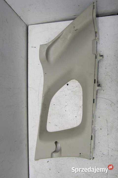 OSŁONA POSZYCIE SŁUPKA PRAWY TYŁ MITSUBISHI