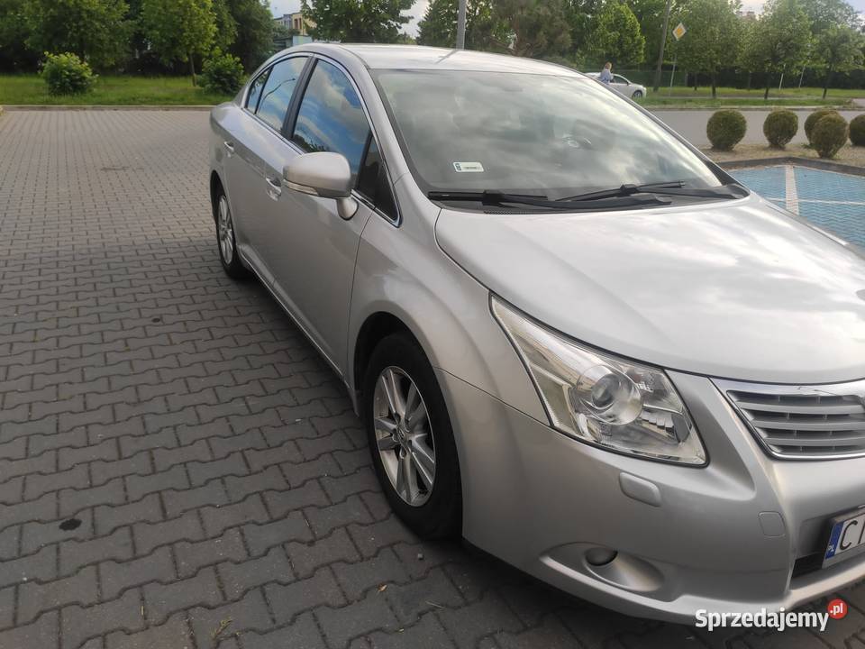 Sprzedam Toyotę Avensis t27